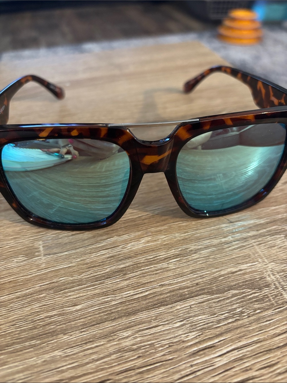 Quay by Chrisspy Mila Sunglasses - Picture 2 of 3